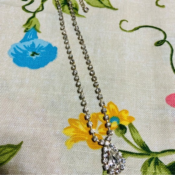 Vintage Tear Drop Crystal Rhinestone Necklace Silver Tone - Picture 4 of 8